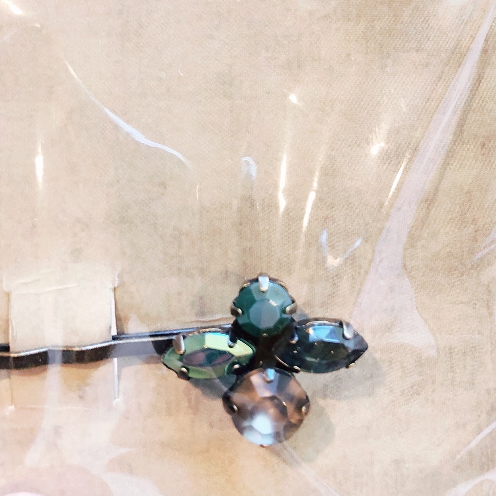 NWT-JOYFOLIE Crystal Hair Pin